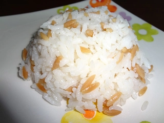 Şehriyeli Pirinç Pilavı Tarifi ve Malzemeleri